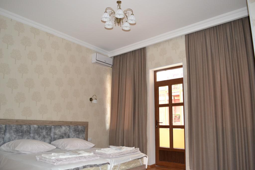 Guest House Rafael Tbilisi Eksteriør bilde