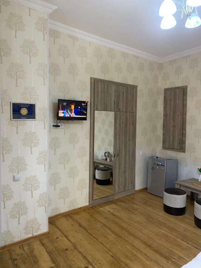 Guest House Rafael Tbilisi Eksteriør bilde